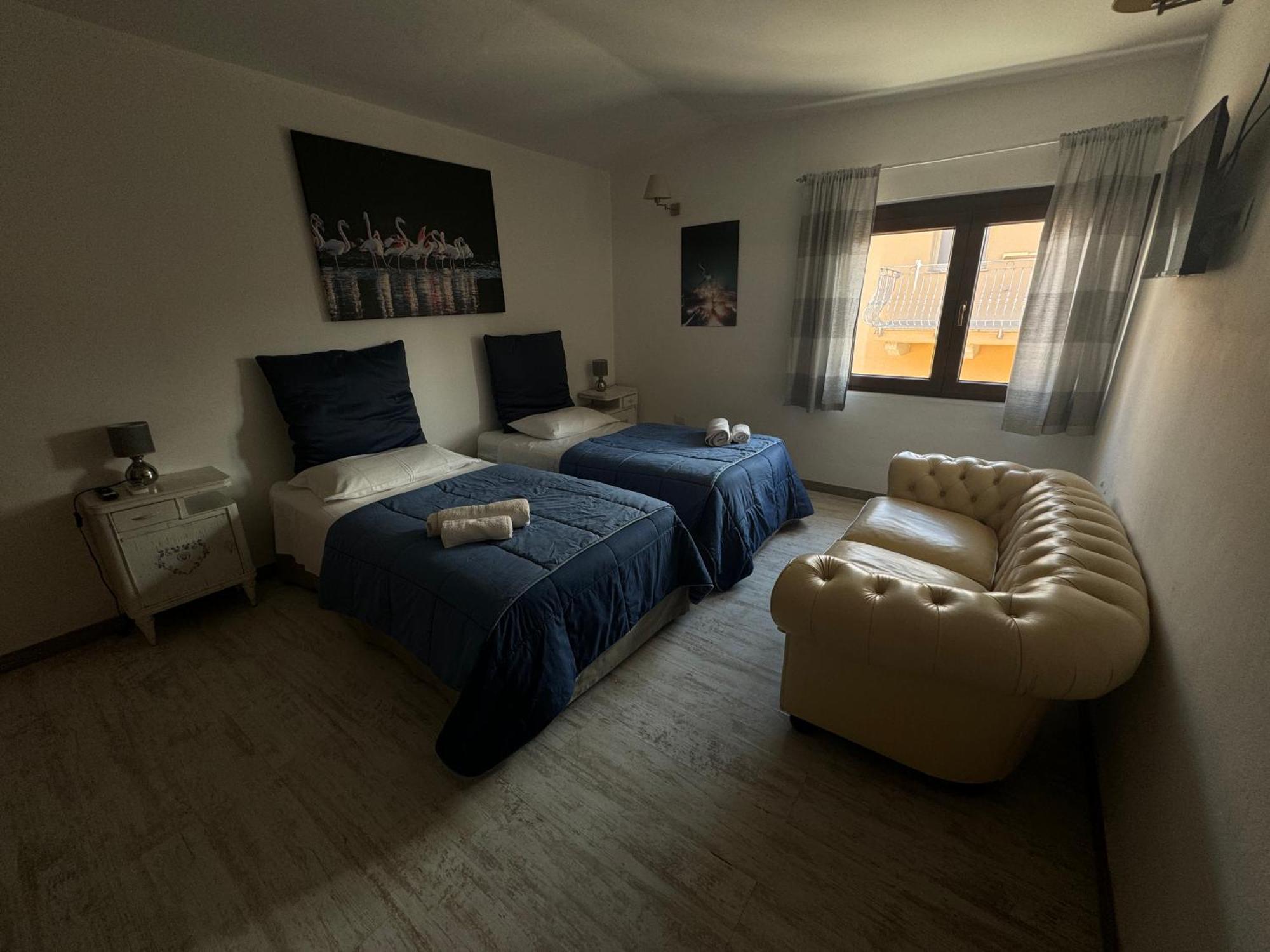Pm 1 Via Armando Diaz Guest House Olbia Exteriör bild